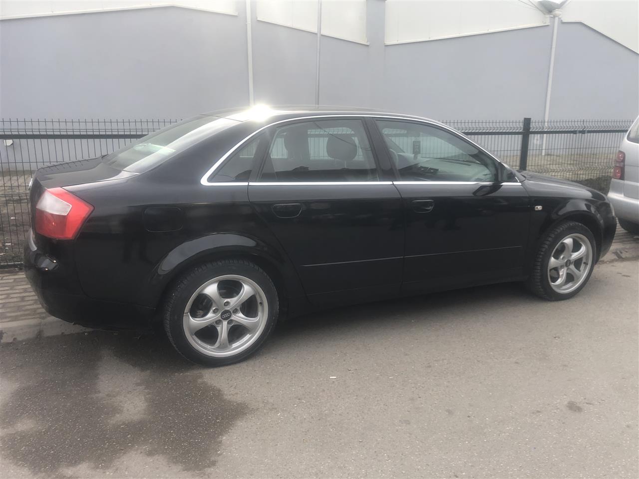 shitet-audi-A4