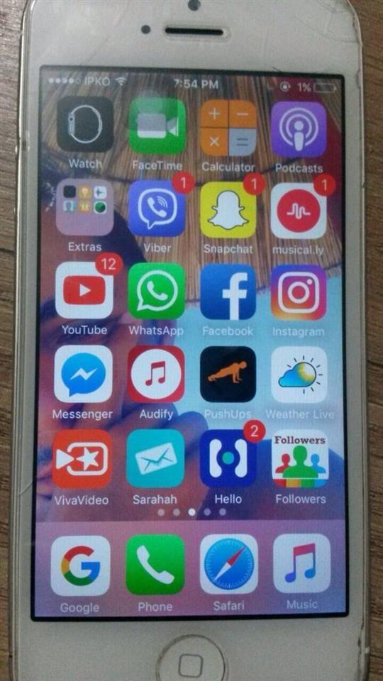 She-s-iPhone-5