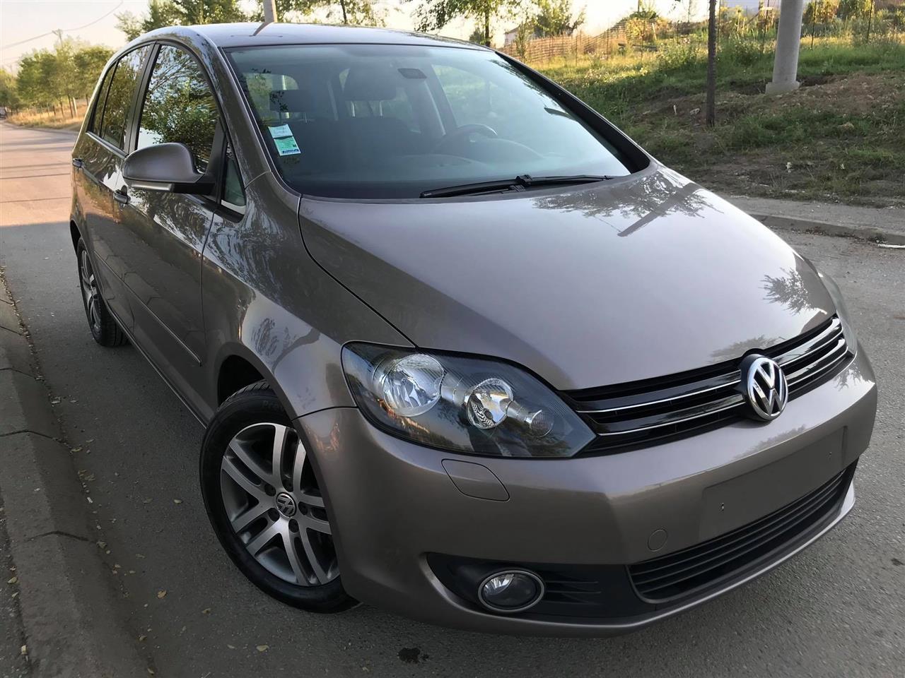 GOLF-6-PLUS--2010