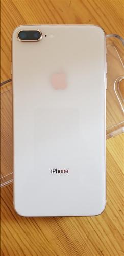 iPhone 8 llus