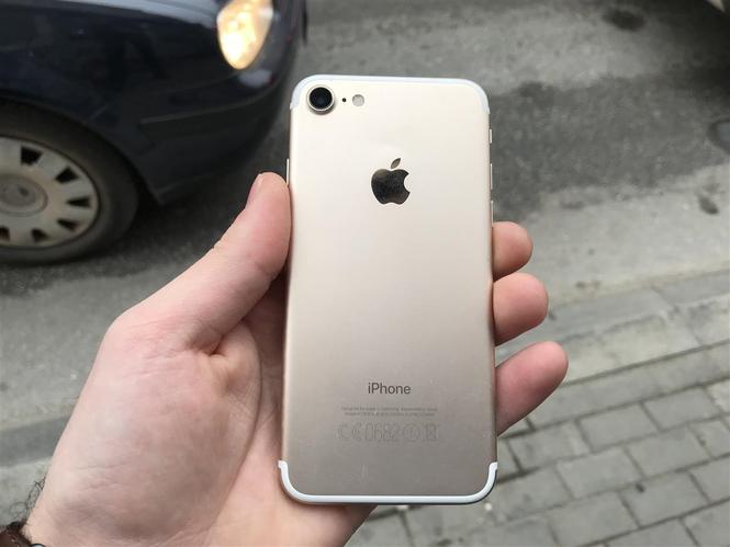 Iphone 7 Model CE