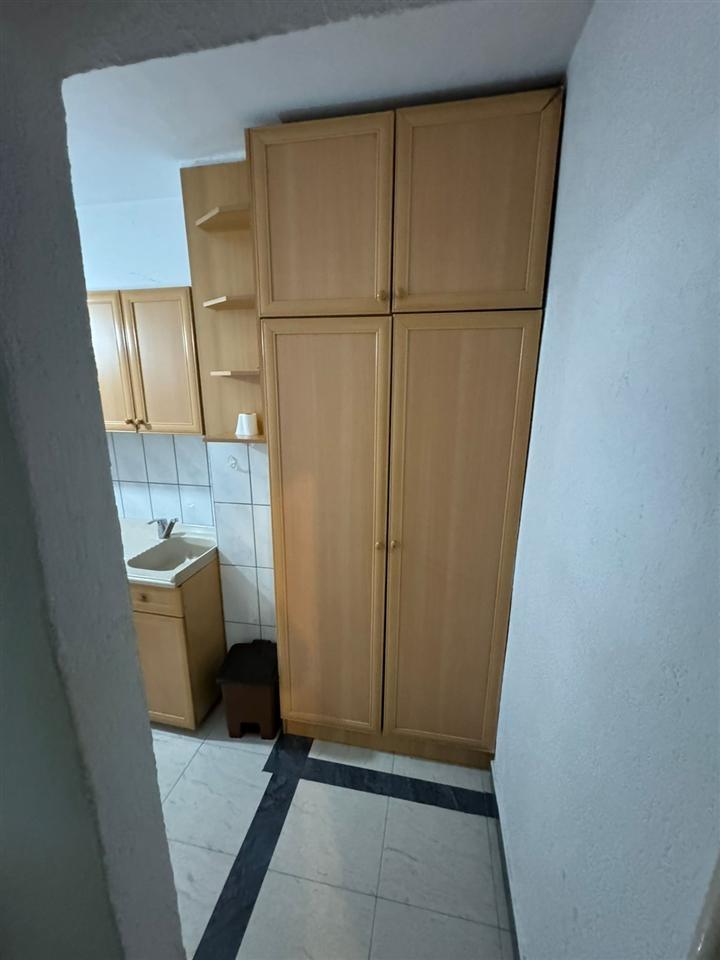 Garsoniera-me-qira-në-kompleksin--Qafa-