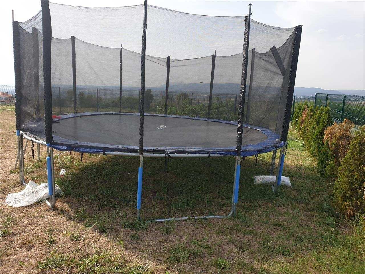 Trampolinë