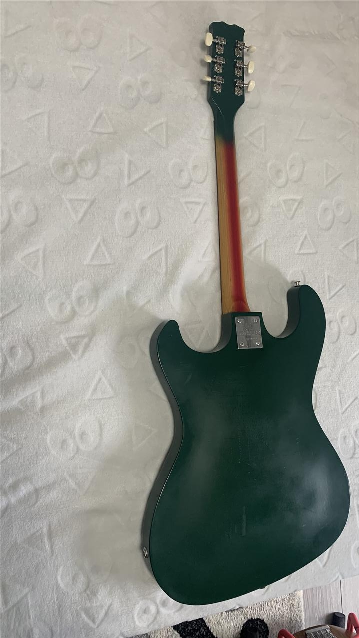 Gitare-Eleke---Japan