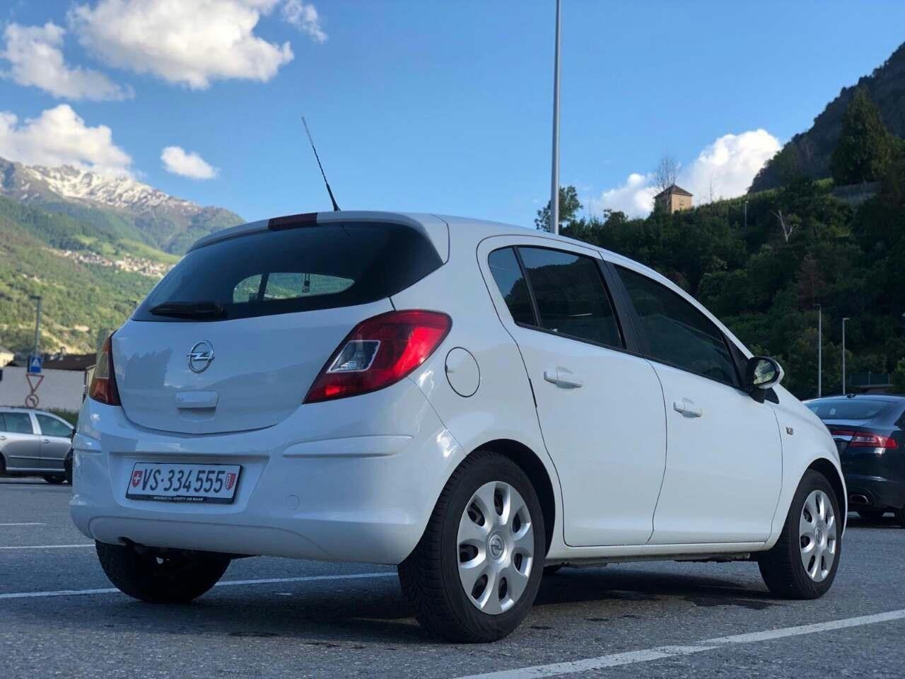 Shitet-Opel-Corsa