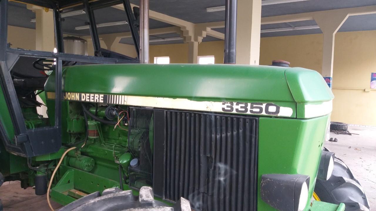Traktor-JOHN-DEERE