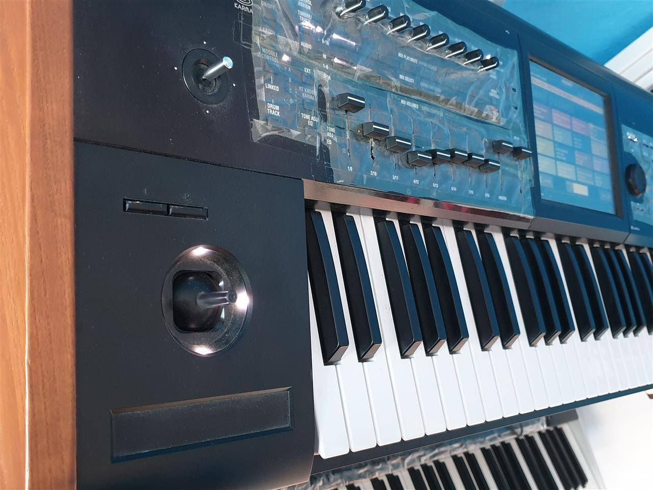 Korg-Kronos-2