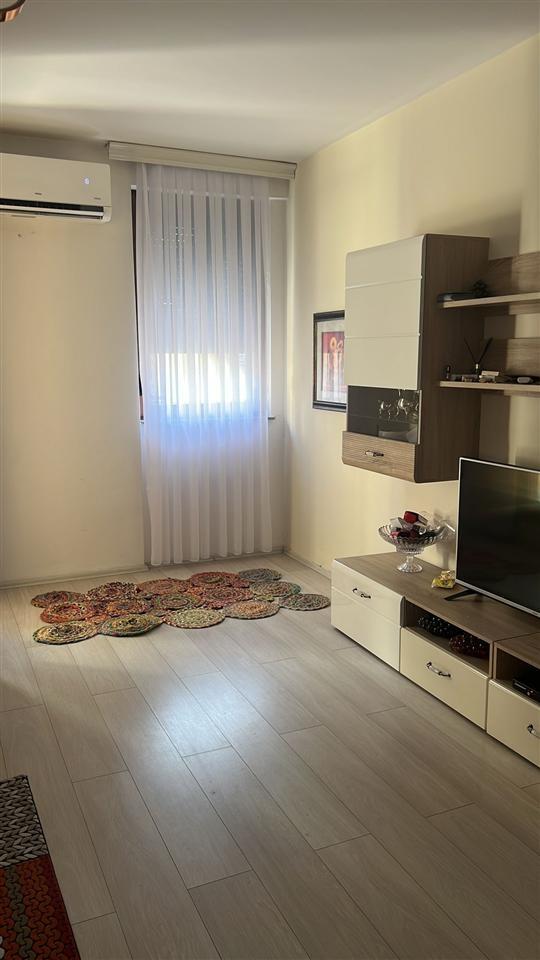 Banese-me-qira-Qender-Luxury