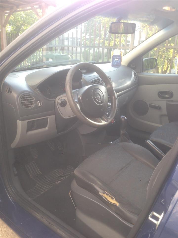 Shitet-Renault-Clio