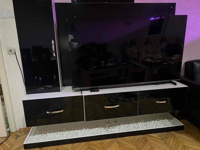 Shitet komoda per TV
