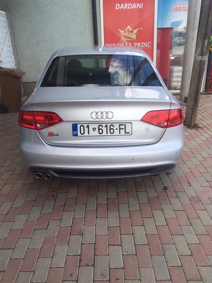 Audi-A4