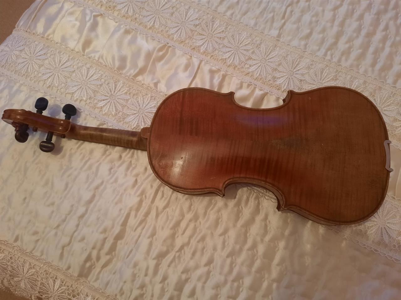 Antonius stradivarius cremonensis shop faciebat anno 1716