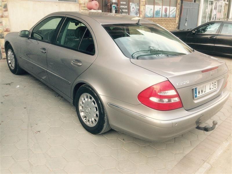 Mercedea-E-class-220