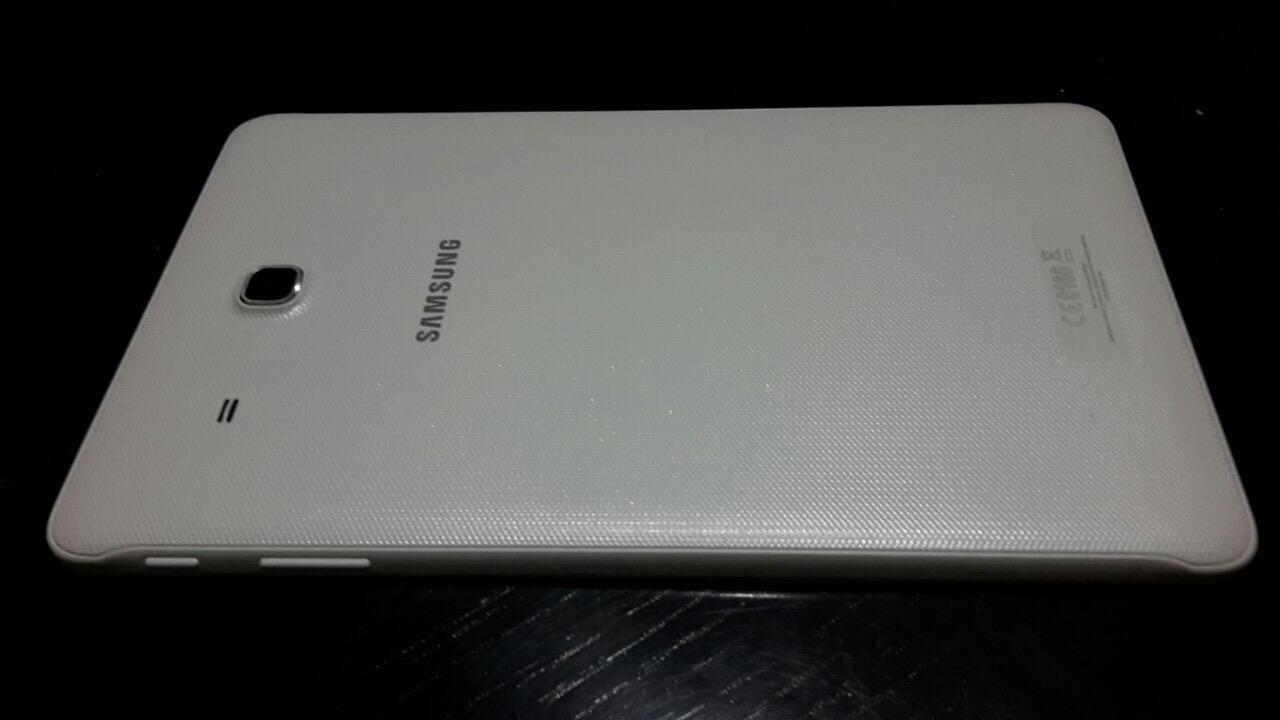 Samsung-Galaxy-E-9-6