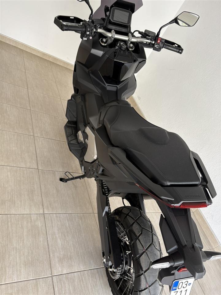 Honda-Xadv-750cc
