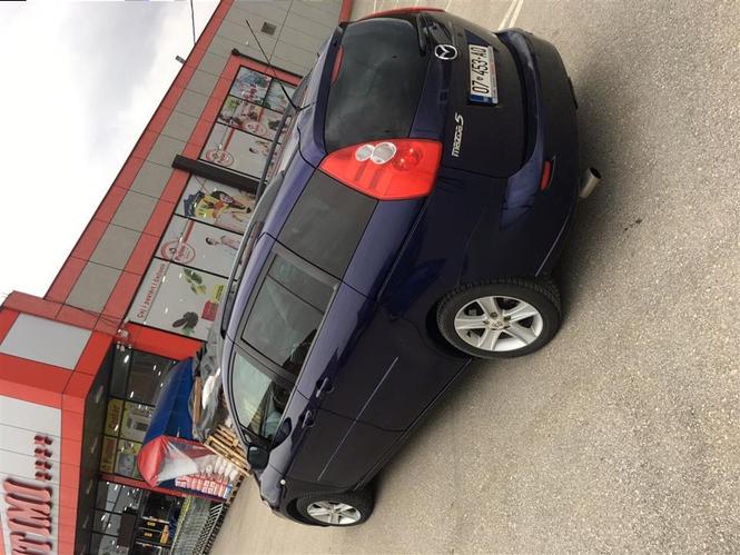 Mazda 5