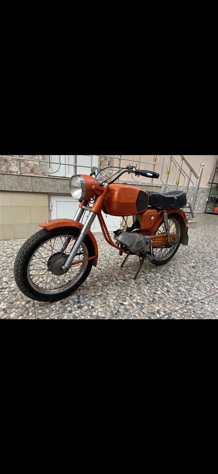 old-timer-tomos