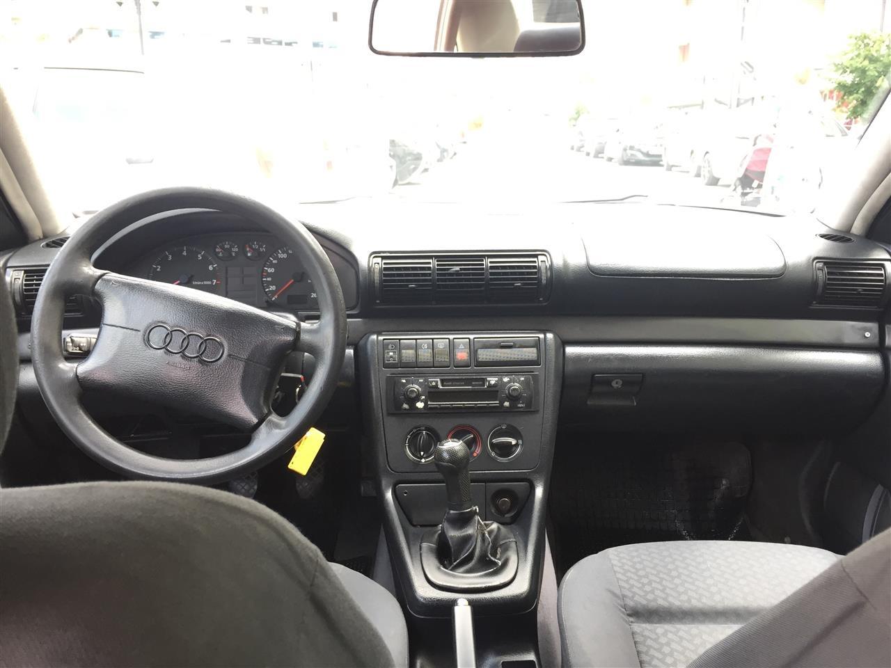 Audi-A4
