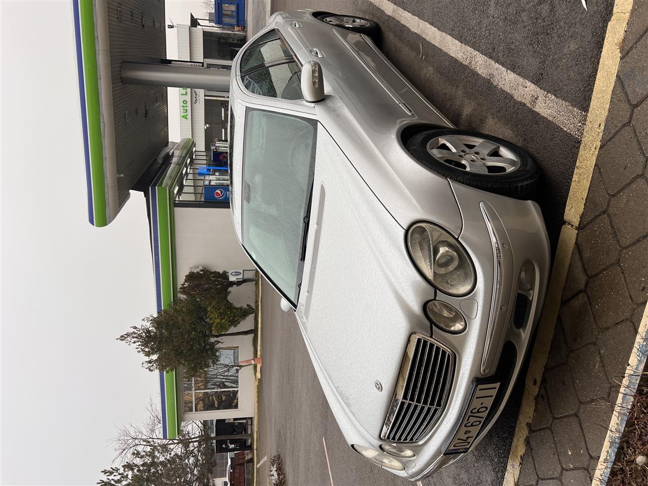 Mercedes-E270