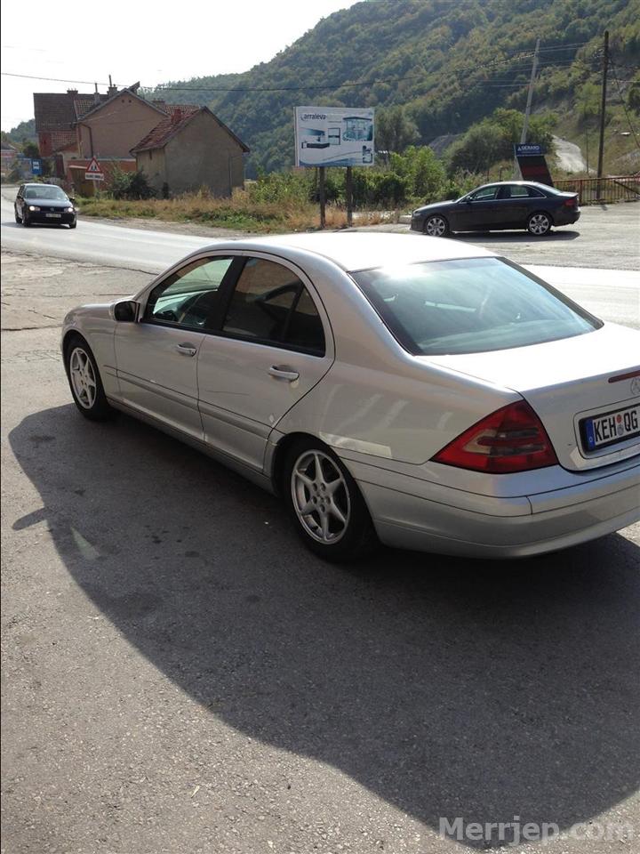 Mercedes 220c Lipjan
