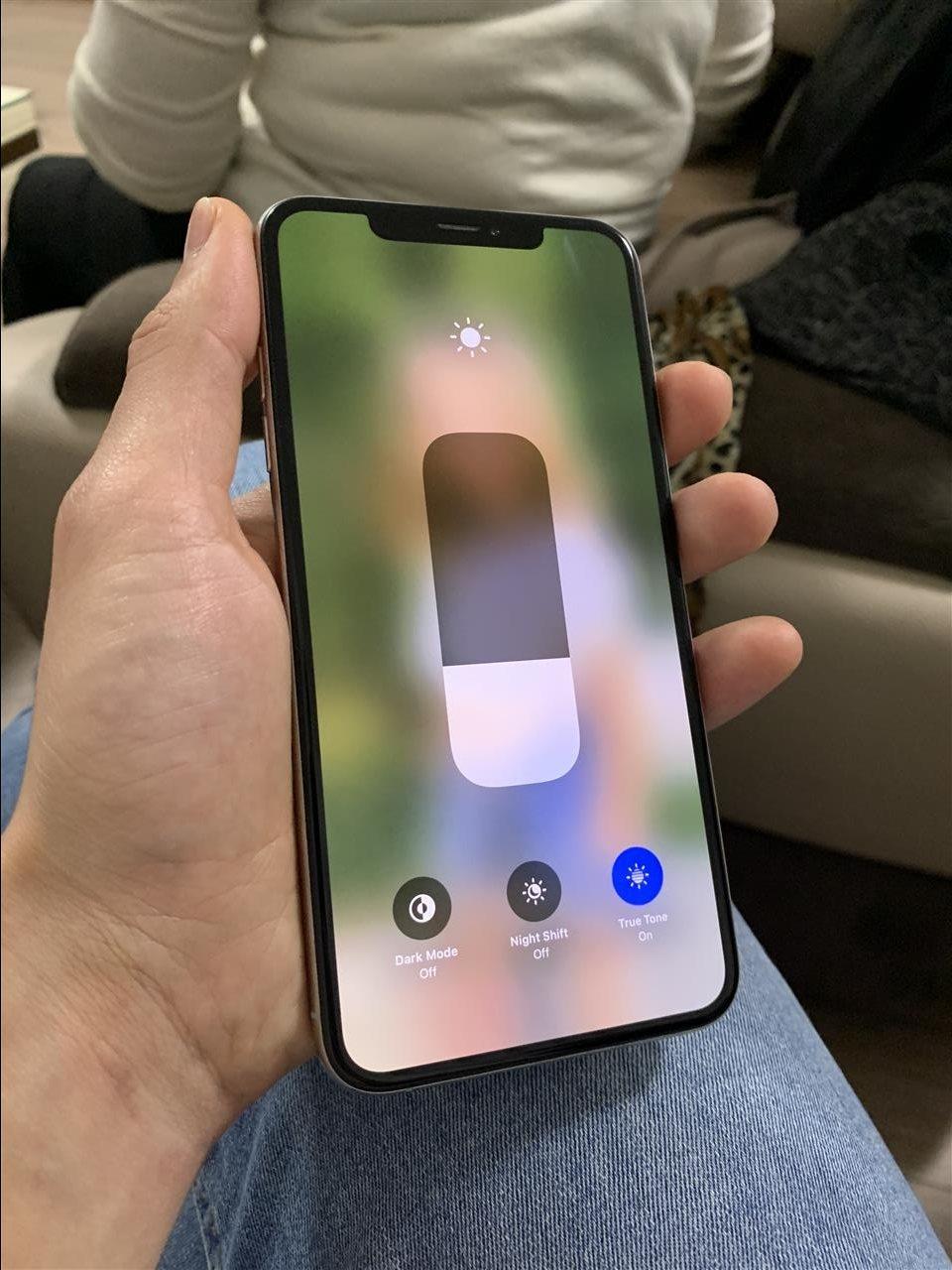 Shitet-Iphone-Xs-Max-CE