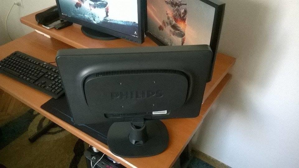 Monitor-Philips-19-1--widescreen-LCD