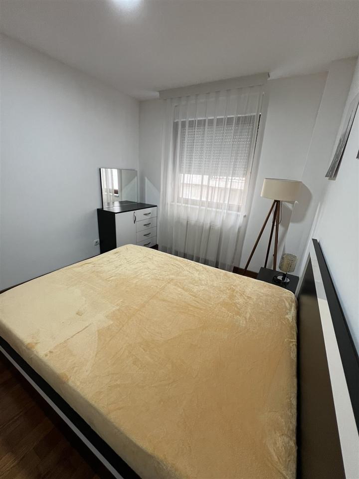 BANESË-ME-QIRA-2+1-NË-ARBËRI--DRAGODAN-