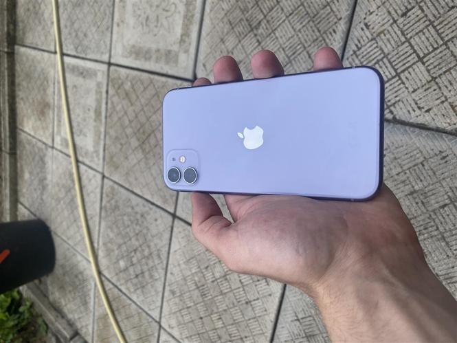 Iphone 11 CE 