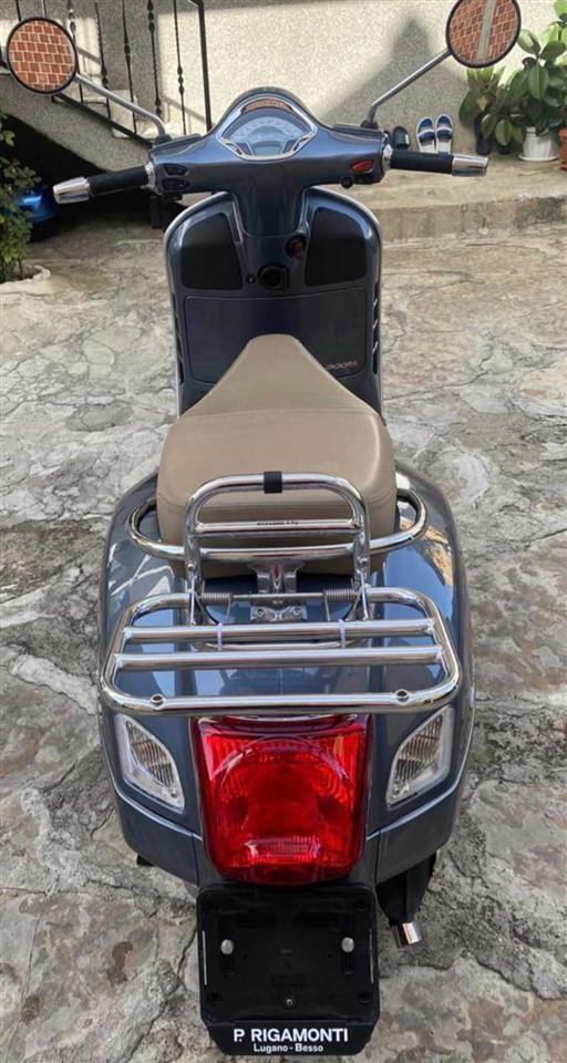 Vespa-GTS--300---2017