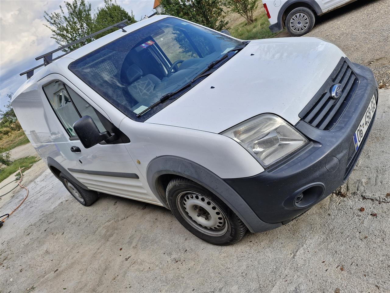 Pikapi-Ford-Transit-Conect--220