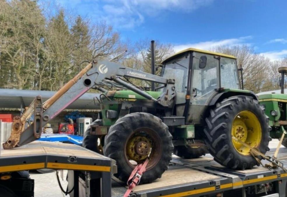 Shitet-John-Deere-2050