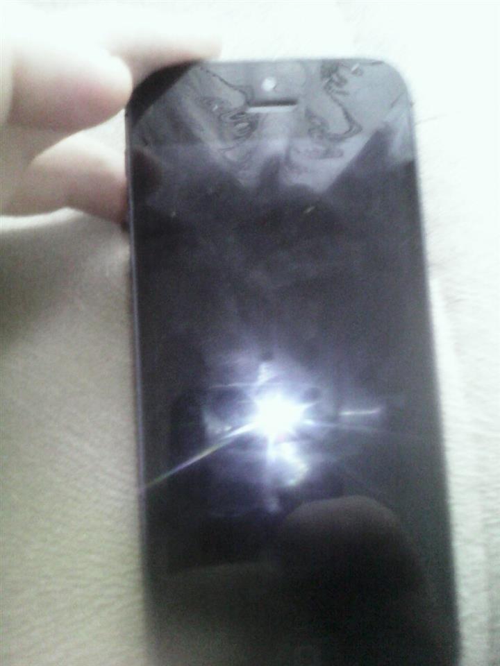 shes-iphone-5