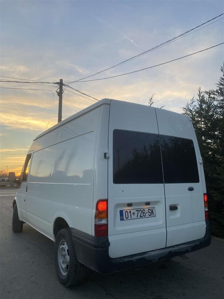 Shitet-Ford-transit-2006