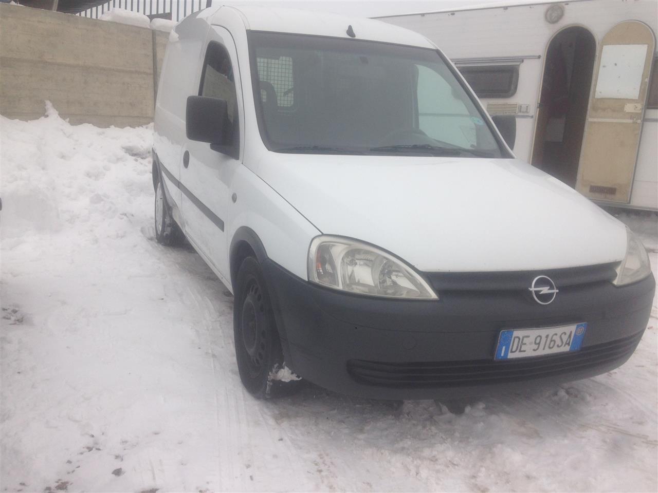 opel-kombo-