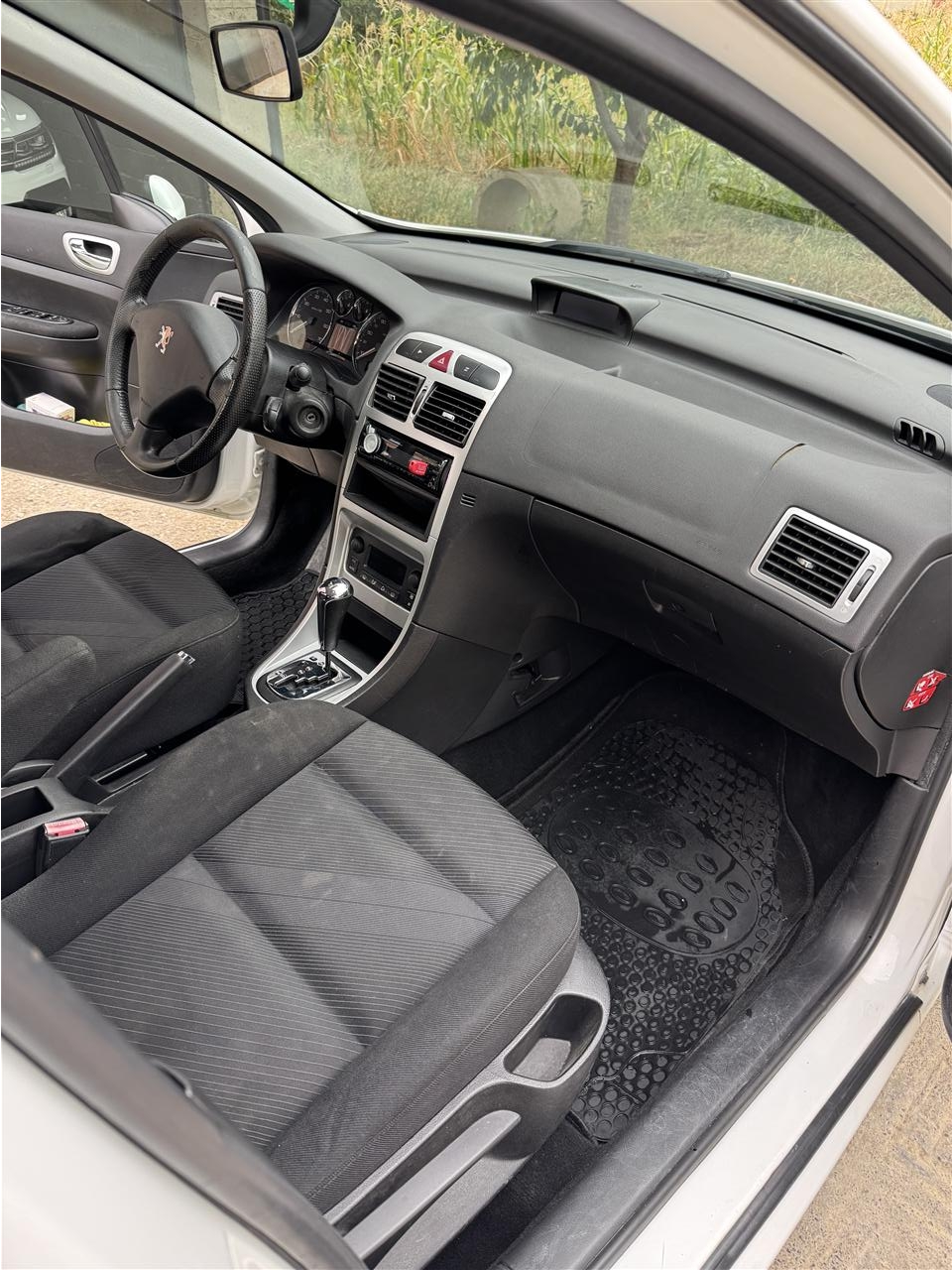 Peugeot-307