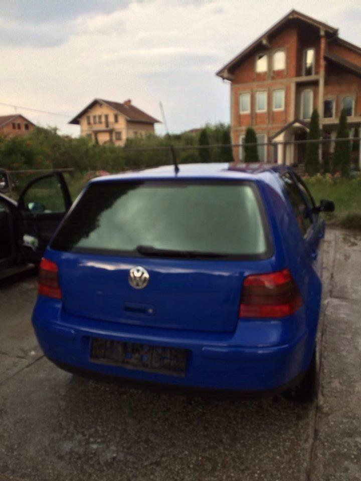 VW-Golf-4-