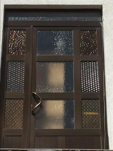 Dritare dhe derë të aluminit