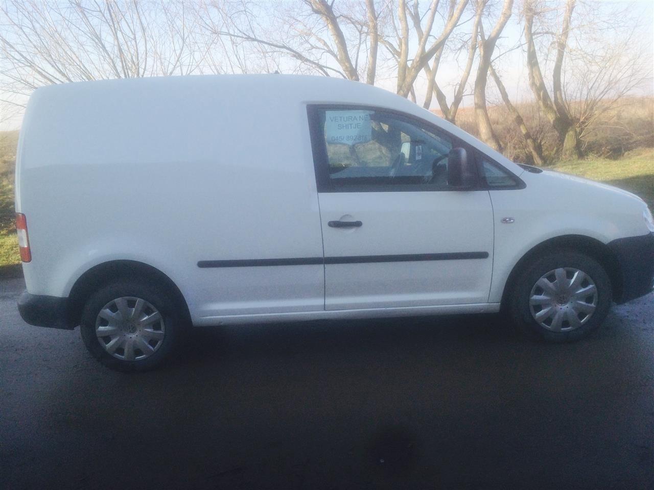 VW-Caddy--08-