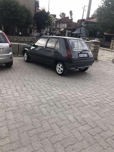 Renault R5