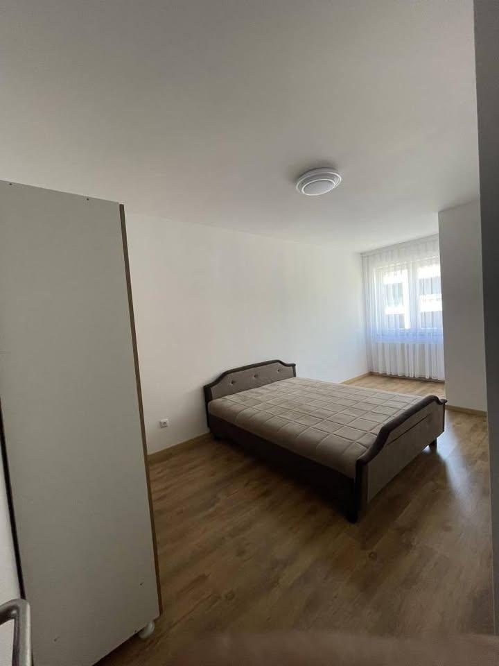 BANESË-ME-QIRA-2+1-NË-FUSHË-KOSOVË