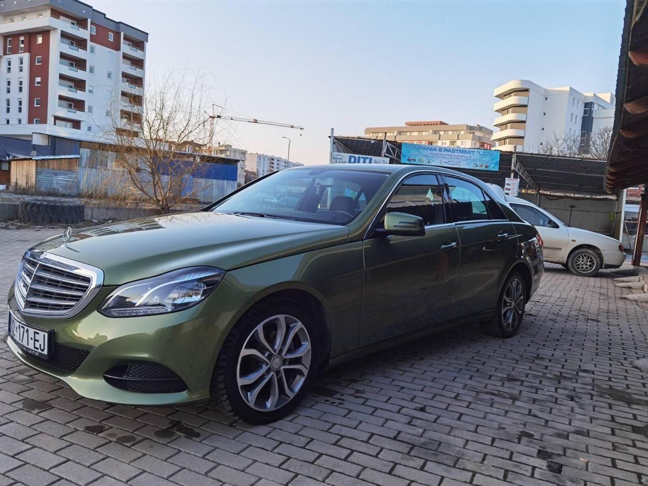 Mercedes-E200
