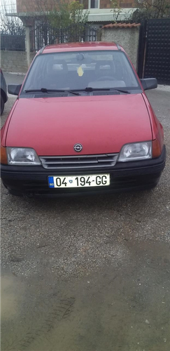 E kuqe