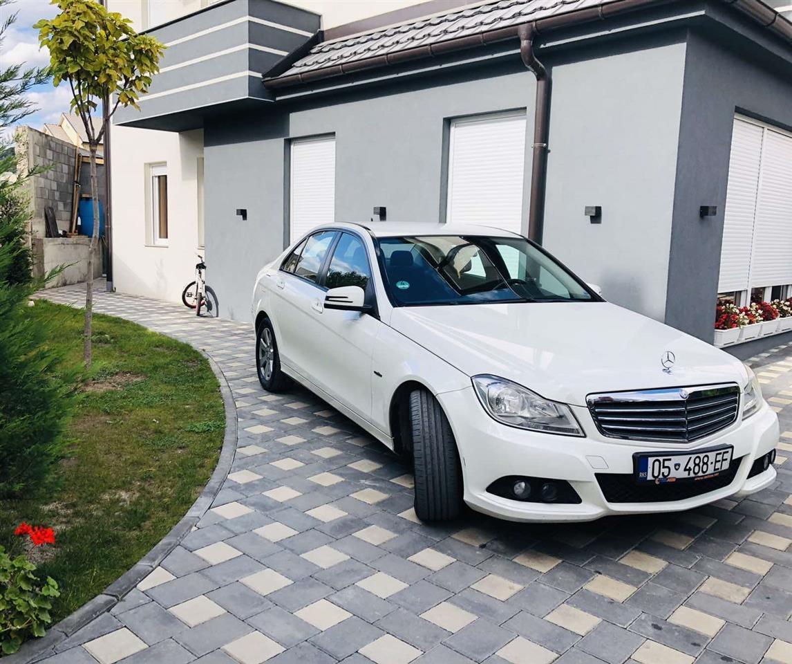 Mercedes-Benz-c-class