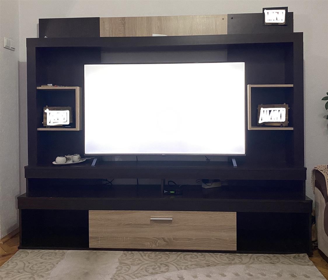 Komode-per-TV