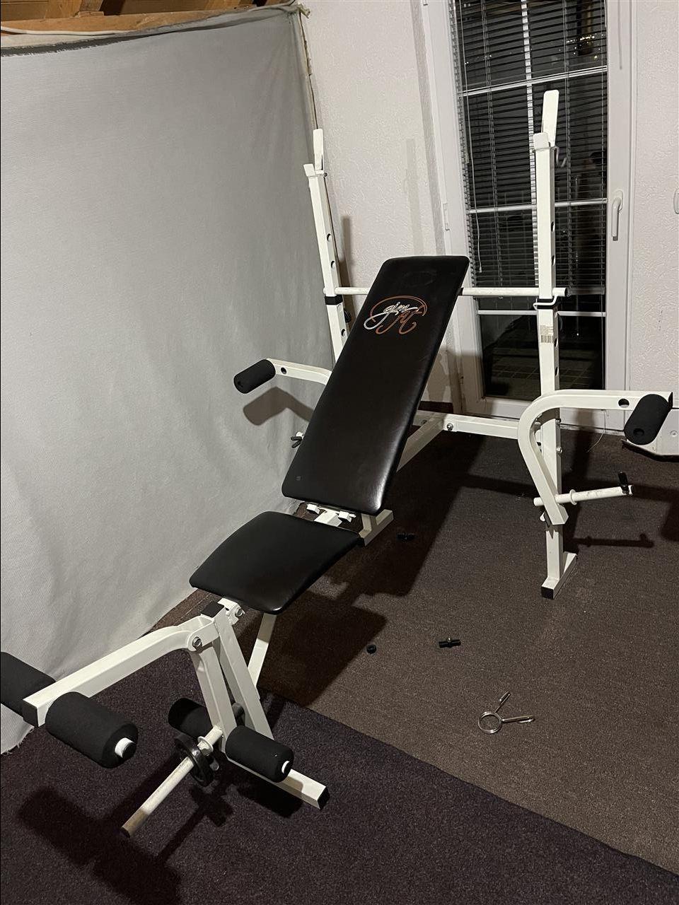 Adjustable-bench-press