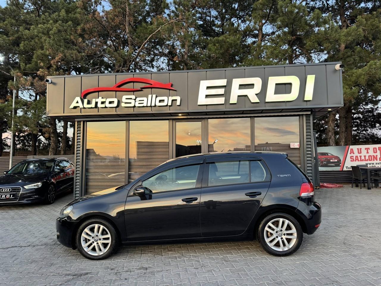 U-SHIT-NGA-AUTO-SALLON-ERDI