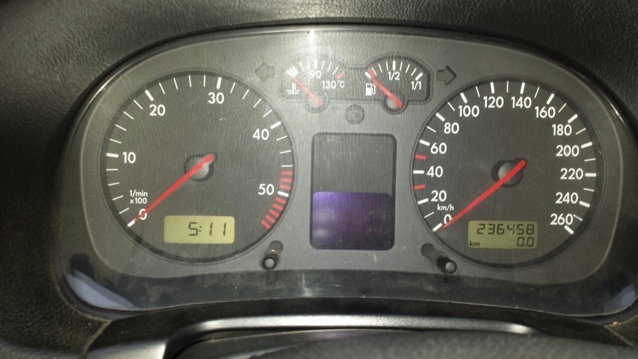 VW-Golf-4-