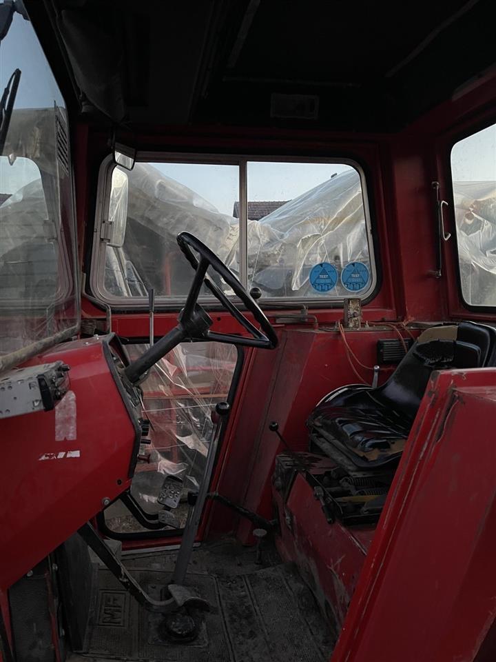 Massey-ferguson-590