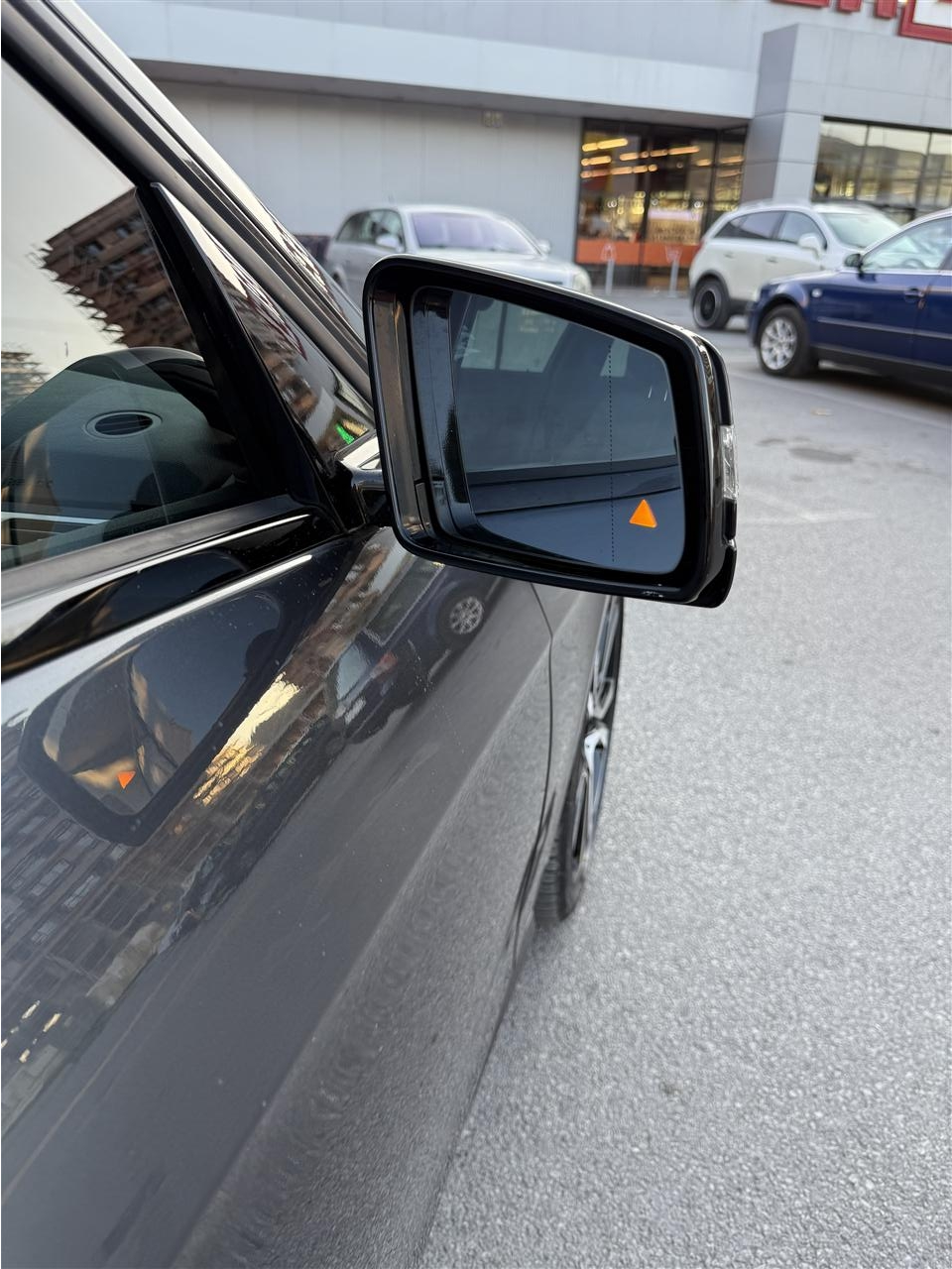 MERCEDES-E220