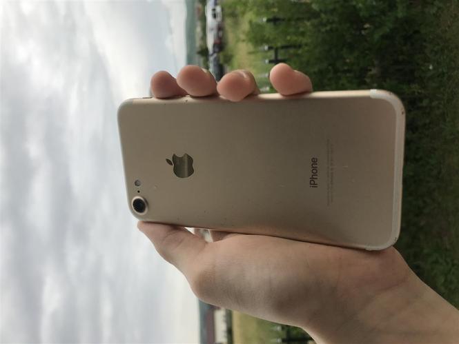 IPHONE 7 